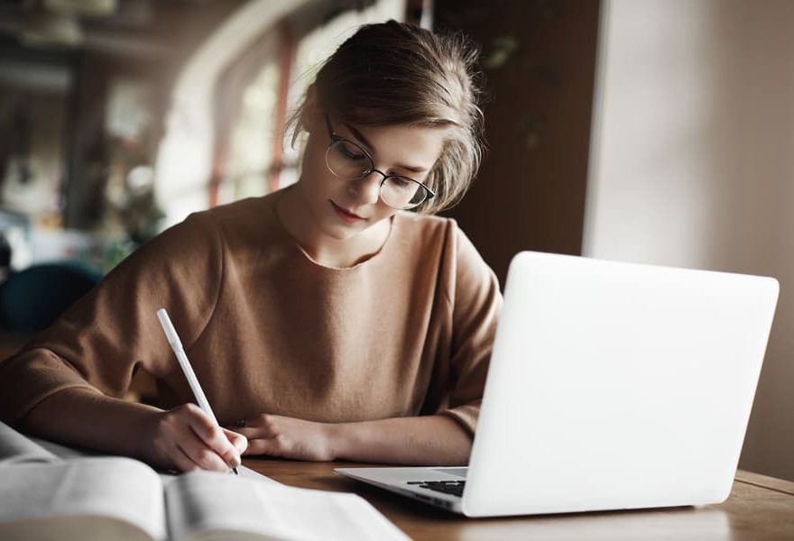 ¿Vale la pena estudiar una licenciatura en línea?
